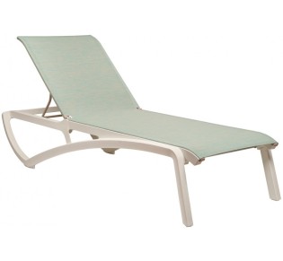 Sunset sunbed by Grosfillex | Avant Garde - exclusive agent