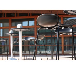 Easy 77 barstool by Gaber | Avant Garde