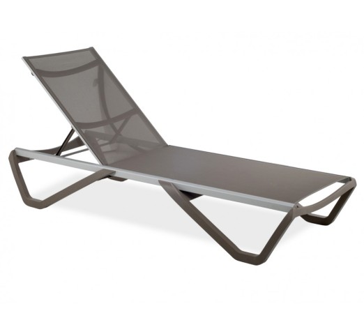 Wave sunbed by Papatya | Avant Garde