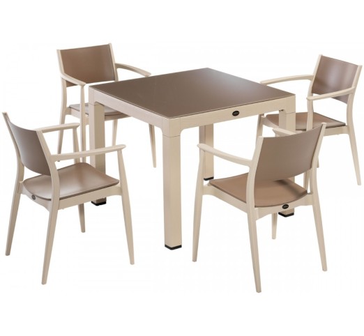 Ponte 90x90 dining table set by Novussi | Avant Garde