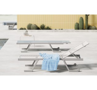 DOGE sunlounger by Gaber | Avant Garde
