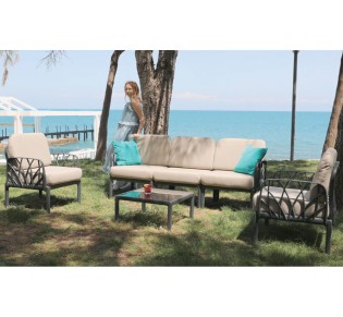 Garda 3seater sofa by Novussi | Avant Garde 2
