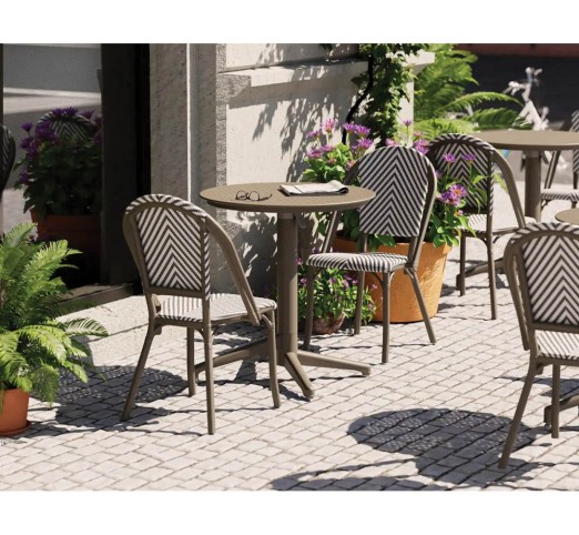 Moon table R060 folding by Tilia | Avant Garde design
