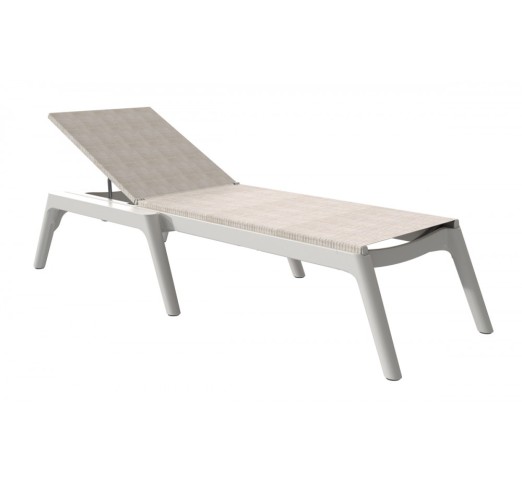 Provence Polypropylene Sunlounger | Grosfillex