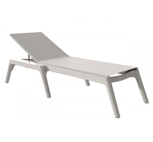 Provence Polypropylene Sunlounger | Grosfillex